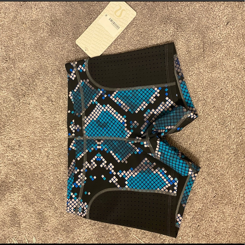 Lululemon water: sweat to swim shorts